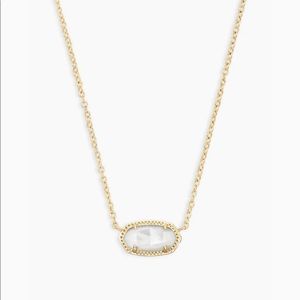 NWOT Kendra Scott Elisa Pendant Necklace in Ivory Pearl